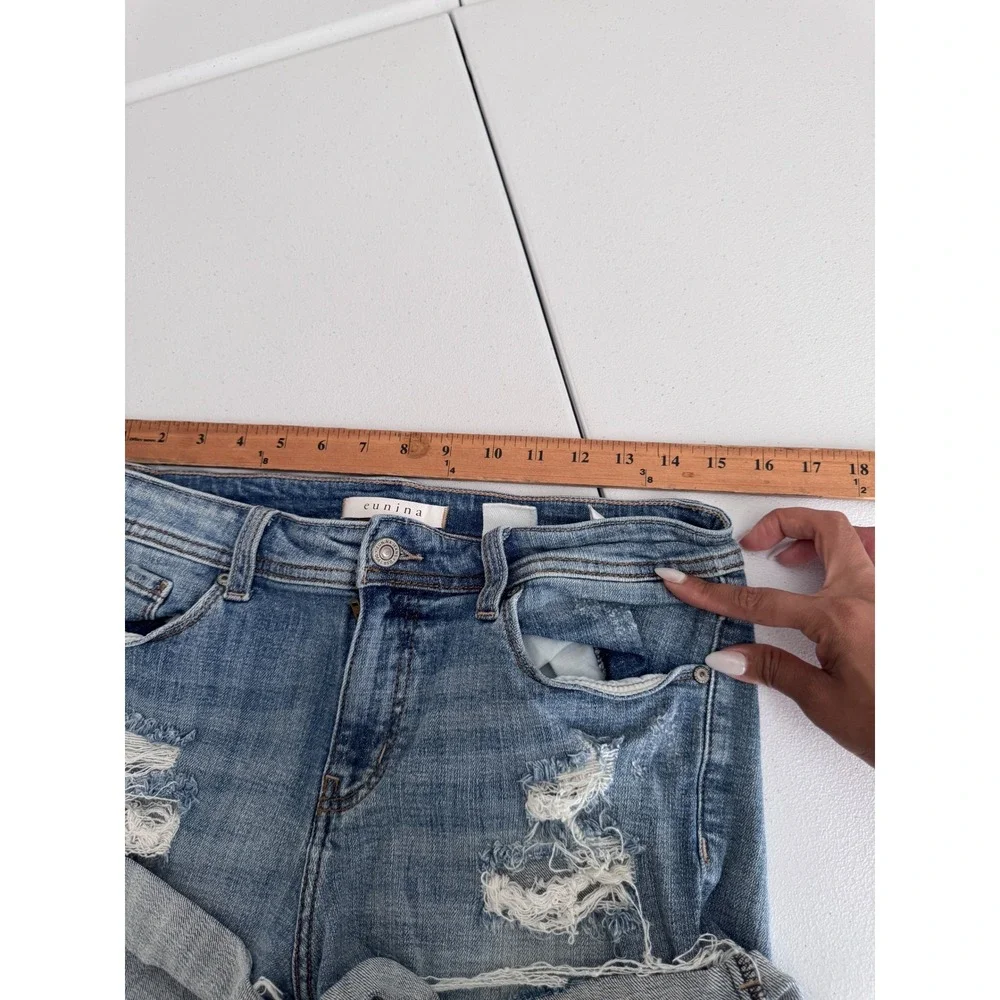 Eunina Lexi Low Rise Shortie Distressed Denim Shorts Size 30 Medium Wash dd